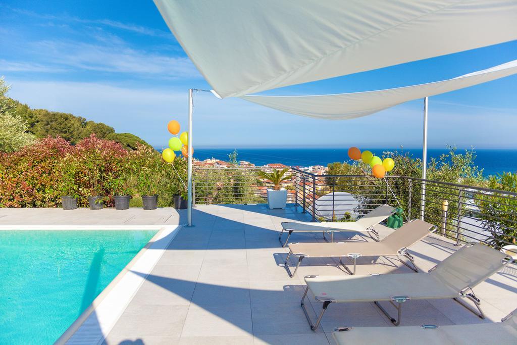 Appartamenti Villa Il Poggiolo Diano Marina Exterior photo